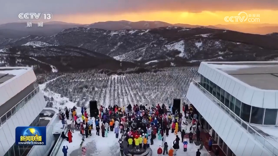 중국, 겨울 맞아 빙설 관광지 속속 개장… 스키 시즌 본격 돌입