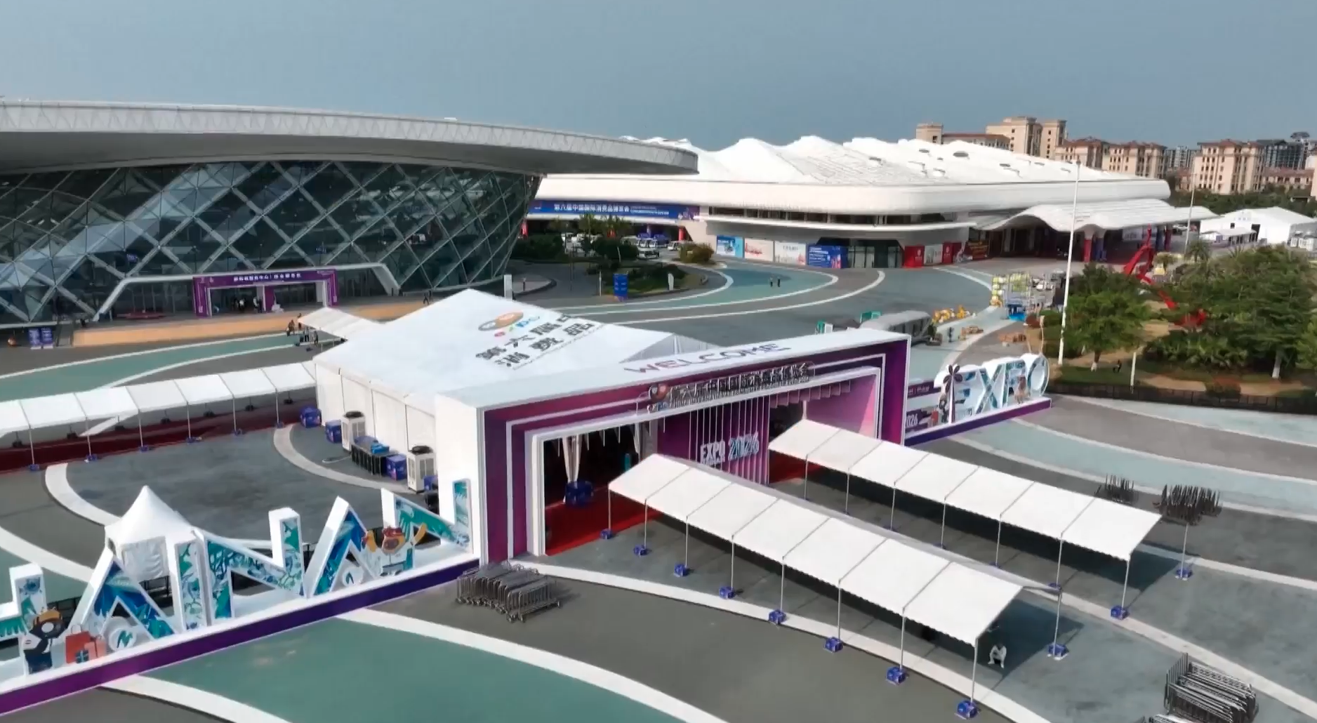 중국국제소비재박람회 개막…60여개국 3400여개 브랜드 참가